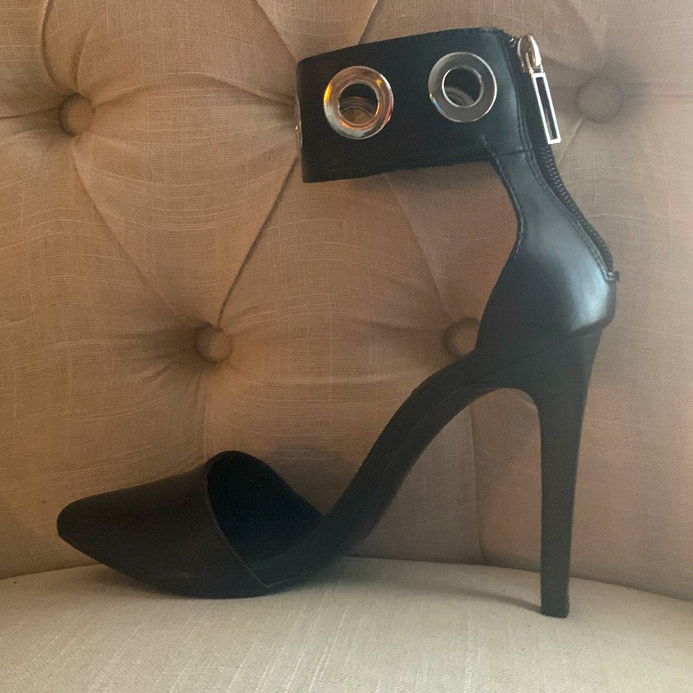 New Zara black heel with silver detail